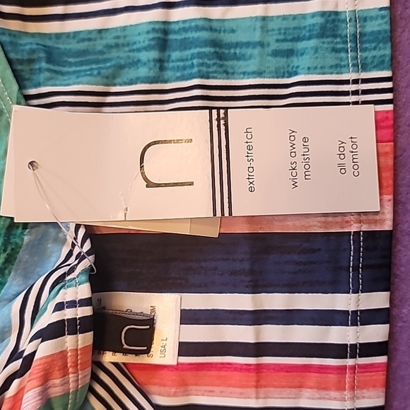 0763. NWTs ~ Big 5 ~ Shelf Bra ~ Removable Pads ~ Large - Picture 5 of 8